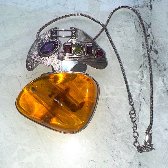 Jewelry - Amber and Silver Pendant Necklace